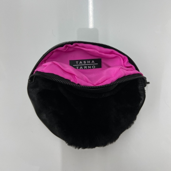 TASHA TARNO Real merino and lamb leather fanny pack on a chain. - Picture 8 of 9